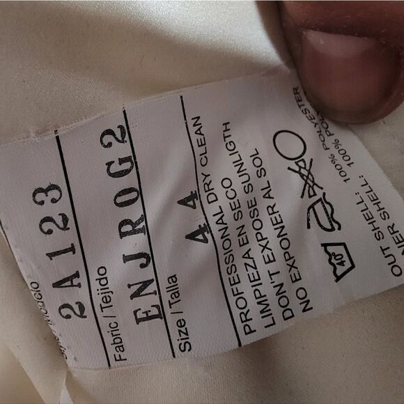 Two by Rosa Clarà Wedding Dress - Picture 11 of 11